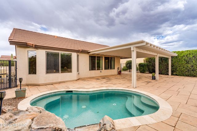 2350 E Skywalker Way, Green Valley, AZ 85614