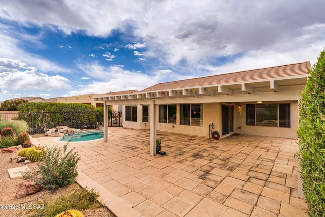 2350 E Skywalker Way, Green Valley, AZ 85614