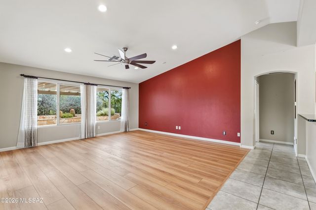 2350 E Skywalker Way, Green Valley, AZ 85614