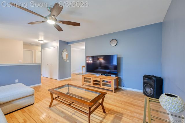 20803 Randall Street, Farmington Hills, MI 48336
