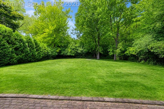20803 Randall Street, Farmington Hills, MI 48336