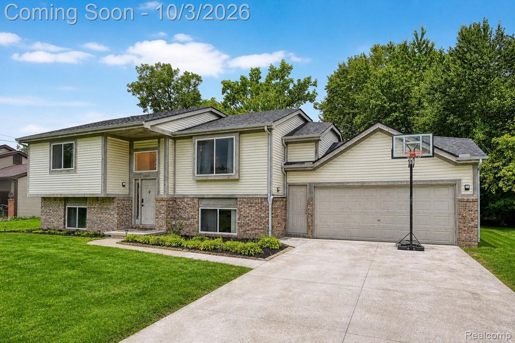 20803 Randall Street, Farmington Hills, MI 48336