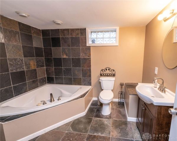 7851 Volk Drive, Dayton, OH 45415