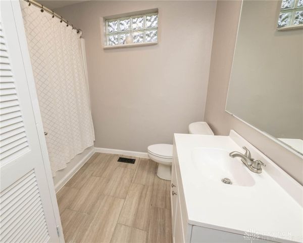 7851 Volk Drive, Dayton, OH 45415