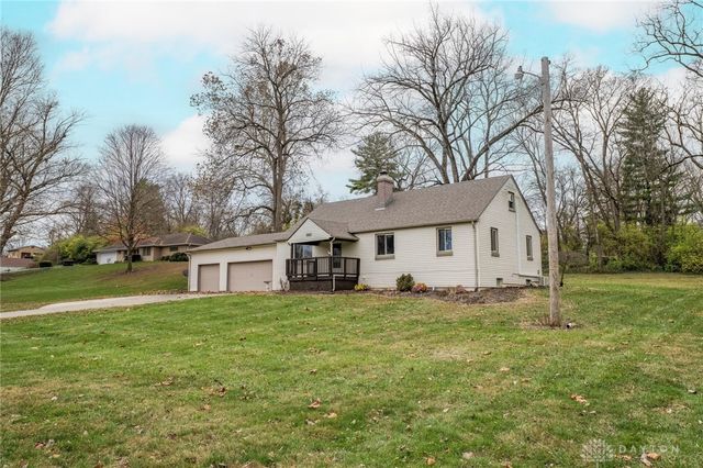 7851 Volk Drive, Dayton, OH 45415