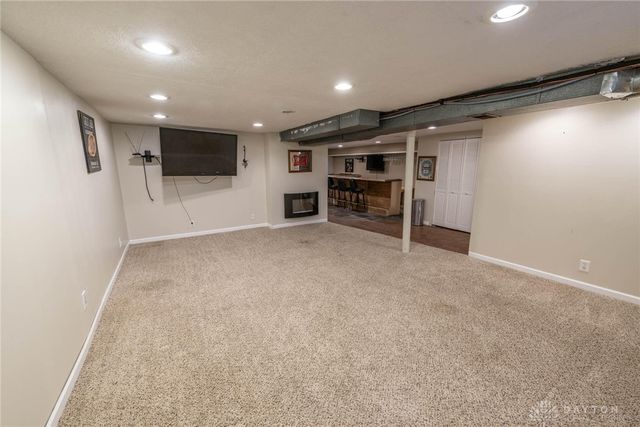 7851 Volk Drive, Dayton, OH 45415