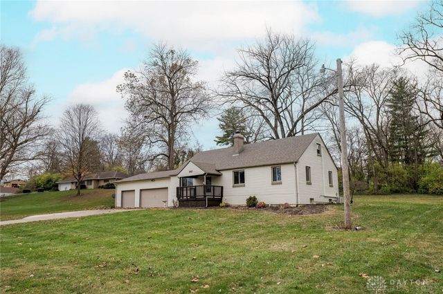 7851 Volk Drive, Dayton, OH 45415