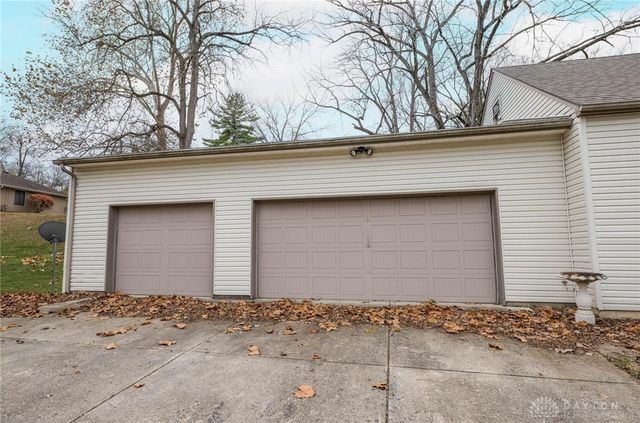 7851 Volk Drive, Dayton, OH 45415