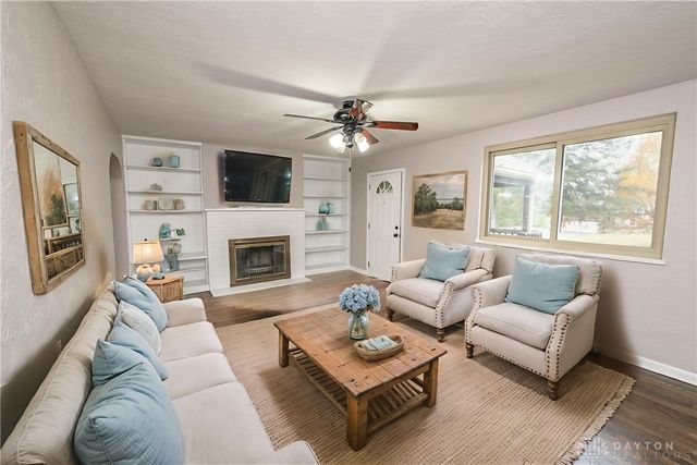 7851 Volk Drive, Dayton, OH 45415