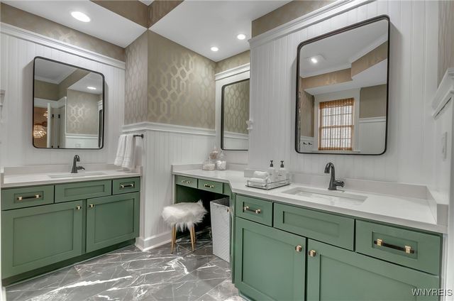 4586 Freeman Road, Orchard Park, NY 14127