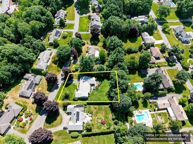 93 Wheel Meadow Dr, Longmeadow, MA 01106
