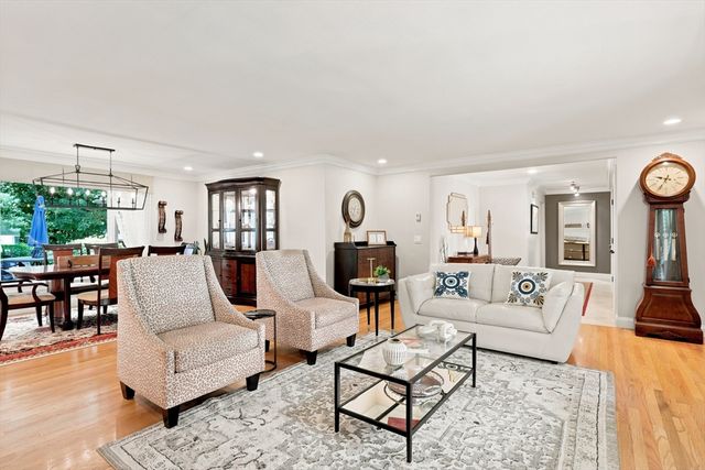 93 Wheel Meadow Dr, Longmeadow, MA 01106