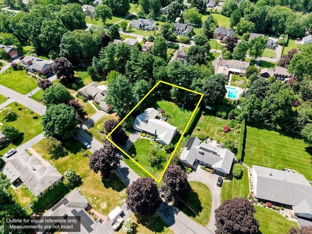 93 Wheel Meadow Dr, Longmeadow, MA 01106
