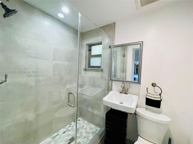 38 NW 52nd Street 1, Miami, FL 33127