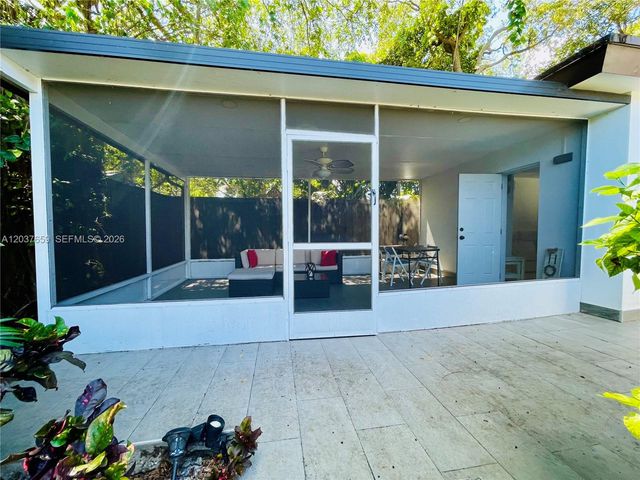 38 NW 52nd Street 1, Miami, FL 33127