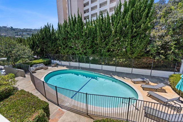 2510 Torrey Pines Rd. 320, La Jolla, CA 92037