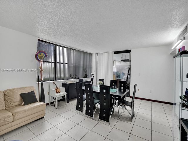 20301 NE 30th Avenue 122-5, Aventura, FL 33180