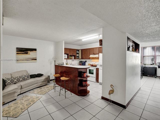 20301 NE 30th Avenue 122-5, Aventura, FL 33180