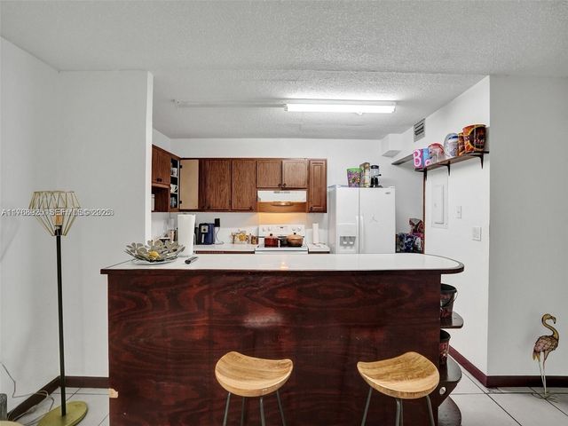 20301 NE 30th Avenue 122-5, Aventura, FL 33180