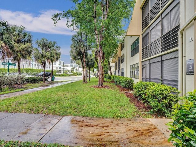 20301 NE 30th Avenue 122-5, Aventura, FL 33180