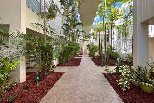 20301 NE 30th Avenue 122-5, Aventura, FL 33180