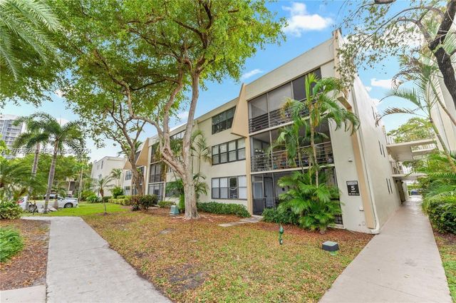 20301 NE 30th Avenue 122-5, Aventura, FL 33180