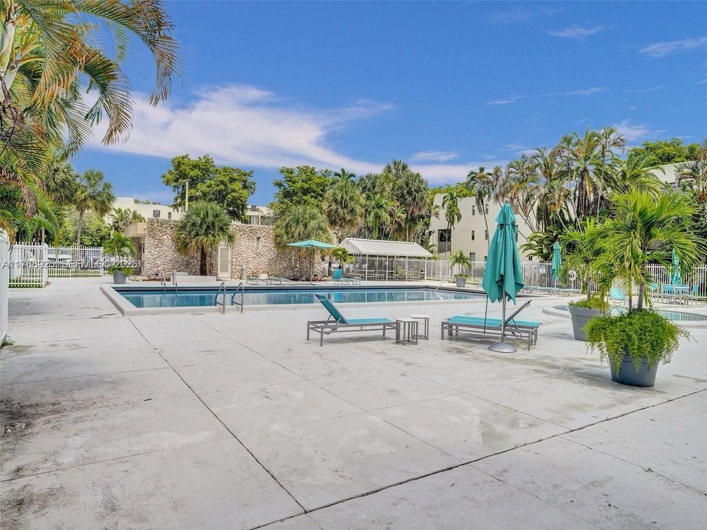 20301 NE 30th Avenue 122-5, Aventura, FL 33180