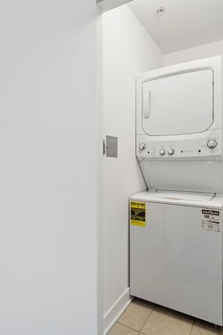 1050 W HUBBARD Street 1E, Chicago, IL 60622