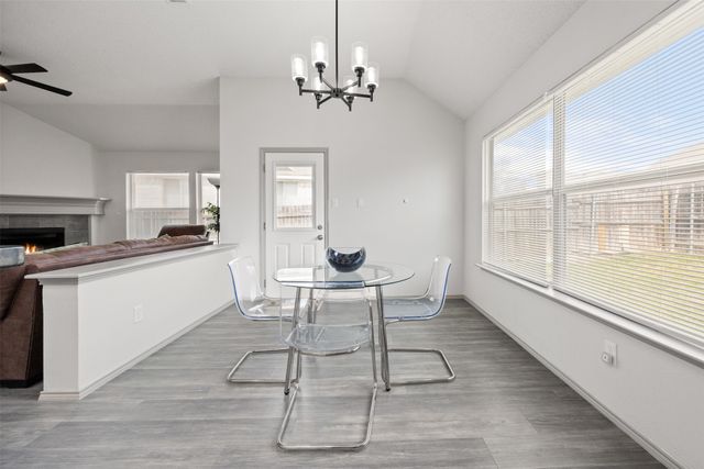 8205 Cedarcrest Lane, Fort Worth, TX 76123