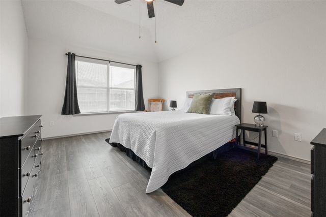 8205 Cedarcrest Lane, Fort Worth, TX 76123