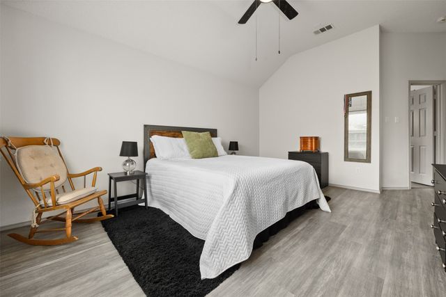 8205 Cedarcrest Lane, Fort Worth, TX 76123