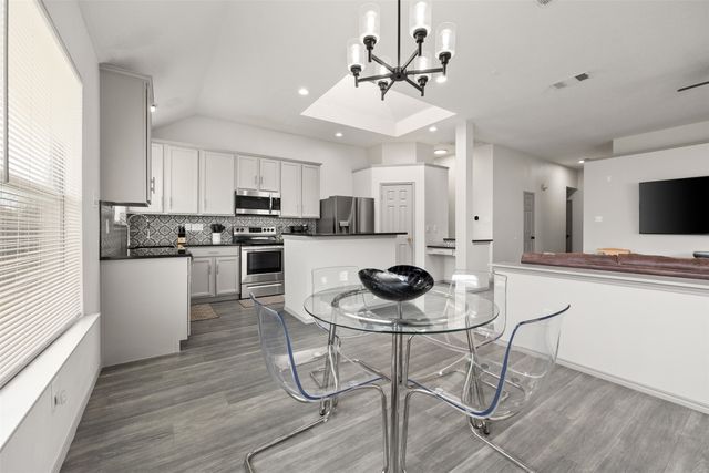 8205 Cedarcrest Lane, Fort Worth, TX 76123