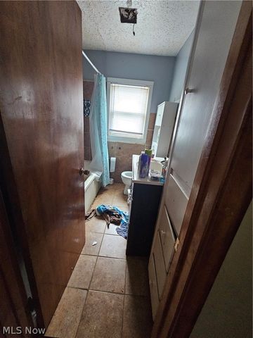 265 Massillon Road, Akron, OH 44312