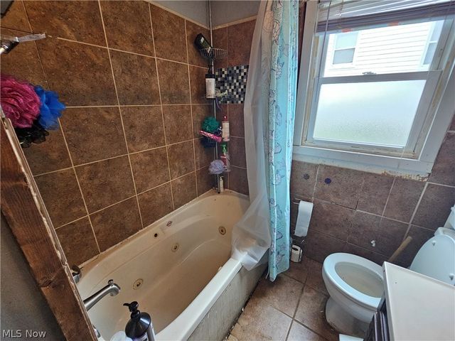 265 Massillon Road, Akron, OH 44312