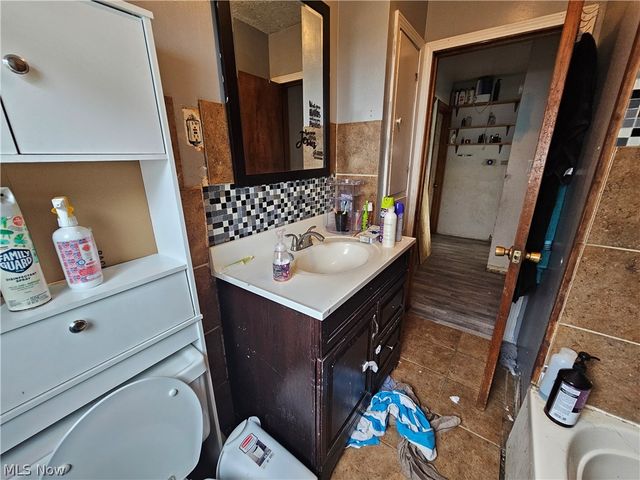 265 Massillon Road, Akron, OH 44312