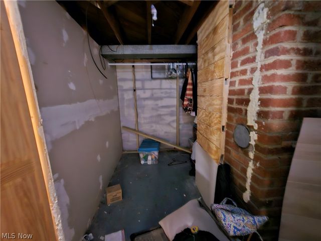 265 Massillon Road, Akron, OH 44312