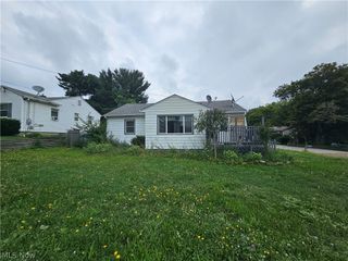 265 Massillon Road, Akron, OH 44312