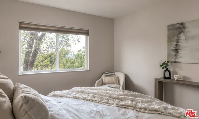 2882 Palmer Drive, Los Angeles, CA 90065