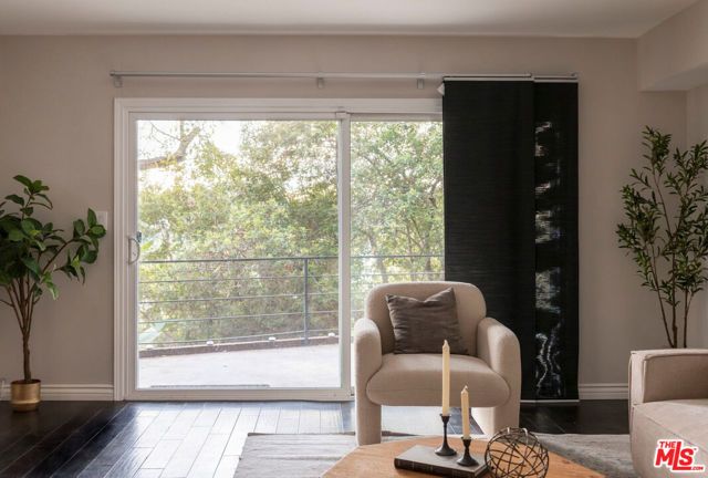 2882 Palmer Drive, Los Angeles, CA 90065