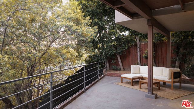 2882 Palmer Drive, Los Angeles, CA 90065