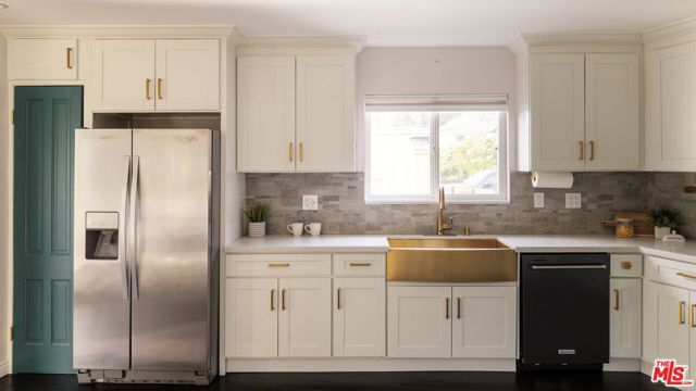 2882 Palmer Drive, Los Angeles, CA 90065
