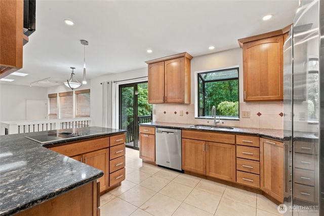 21401 52nd Avenue SE, Woodinville, WA 98072