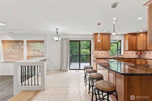 21401 52nd Avenue SE, Woodinville, WA 98072