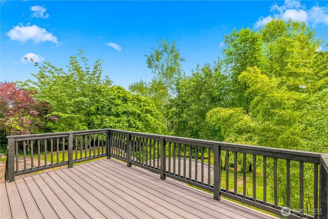 21401 52nd Avenue SE, Woodinville, WA 98072