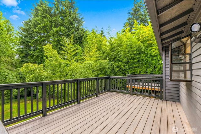 21401 52nd Avenue SE, Woodinville, WA 98072