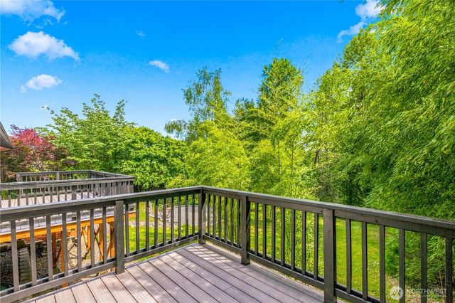21401 52nd Avenue SE, Woodinville, WA 98072