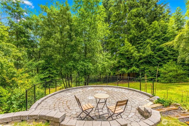 21401 52nd Avenue SE, Woodinville, WA 98072