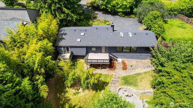21401 52nd Avenue SE, Woodinville, WA 98072