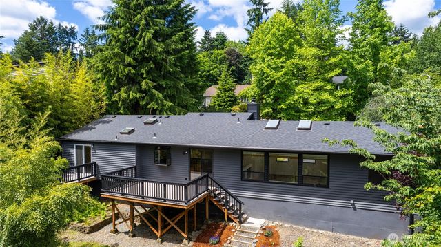 21401 52nd Avenue SE, Woodinville, WA 98072
