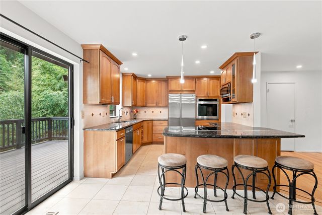 21401 52nd Avenue SE, Woodinville, WA 98072